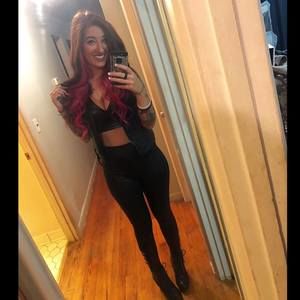 Meet your Posher, Angela